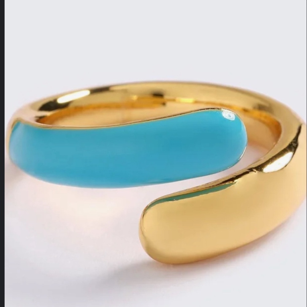 New Emma Pills Strobe Ring Ocean Glo Retail $89 With original packaging